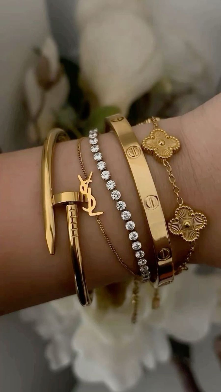 Set cartier,bracelet van cleef. Tennis. ysl & nail bangle