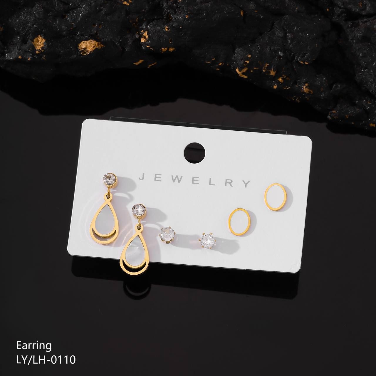 Worldy Earring