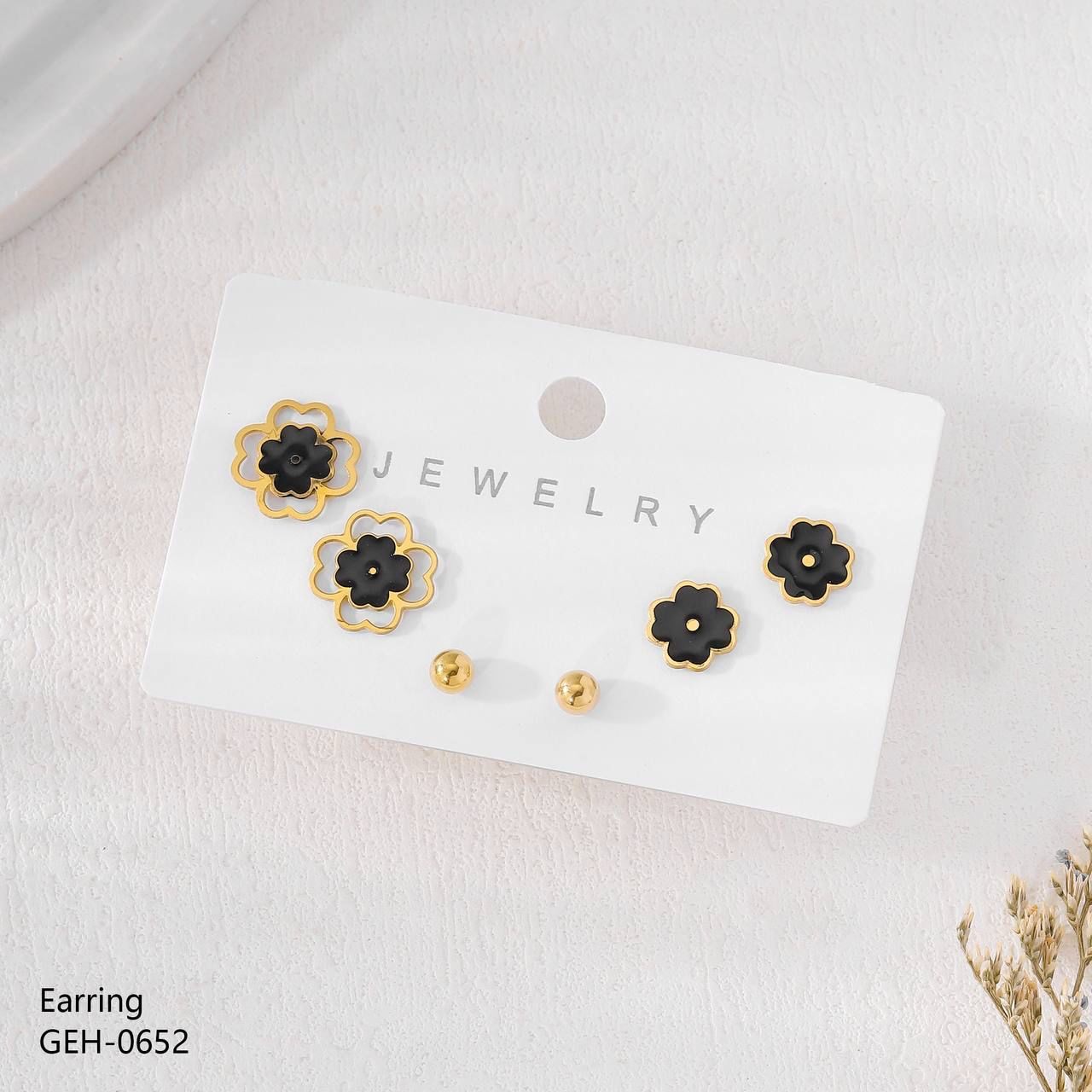 Worldy Earring