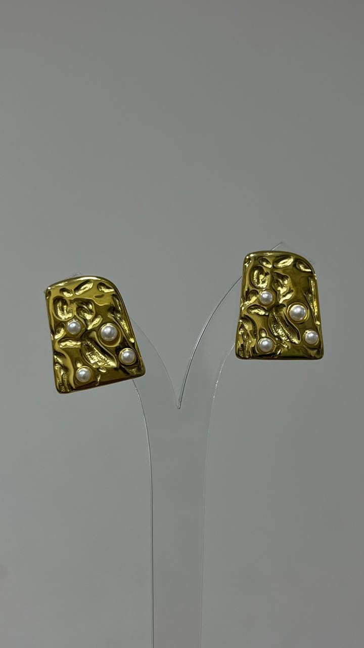 Molfn Earring