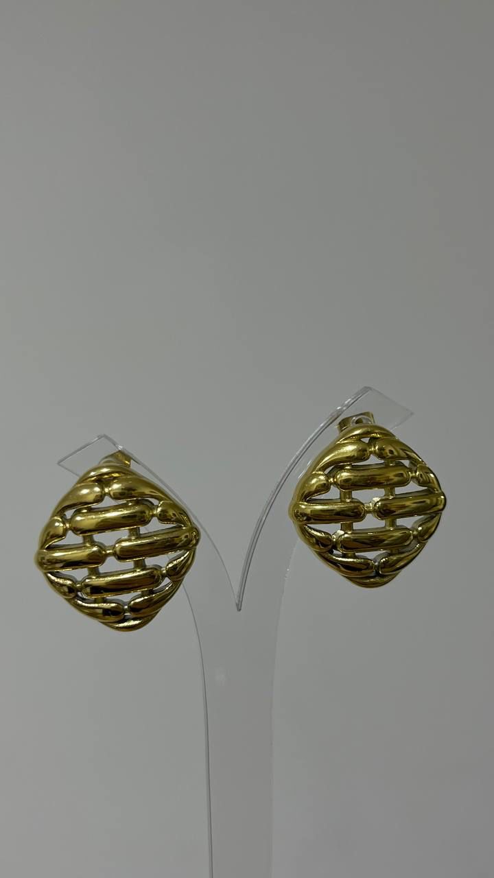 Molfn Earring