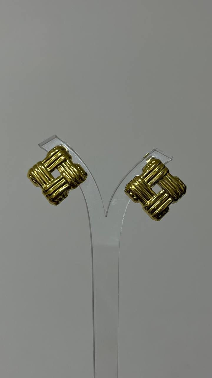 Molfn Earring