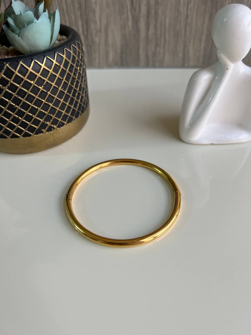Circular Bangle