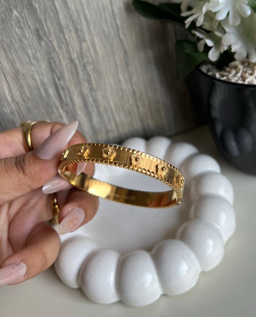 Van Cleef Bangle