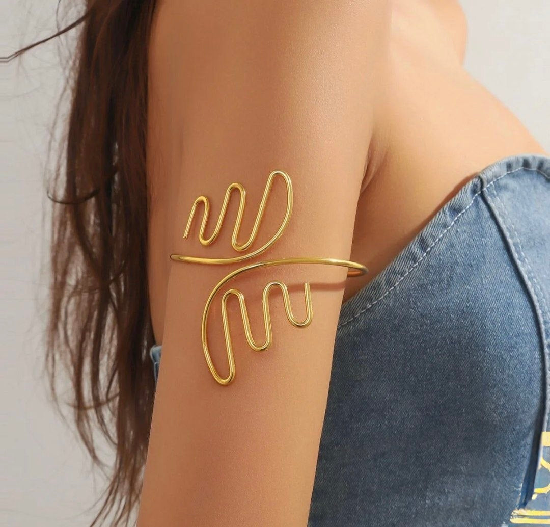 Dakoi Arm cuff