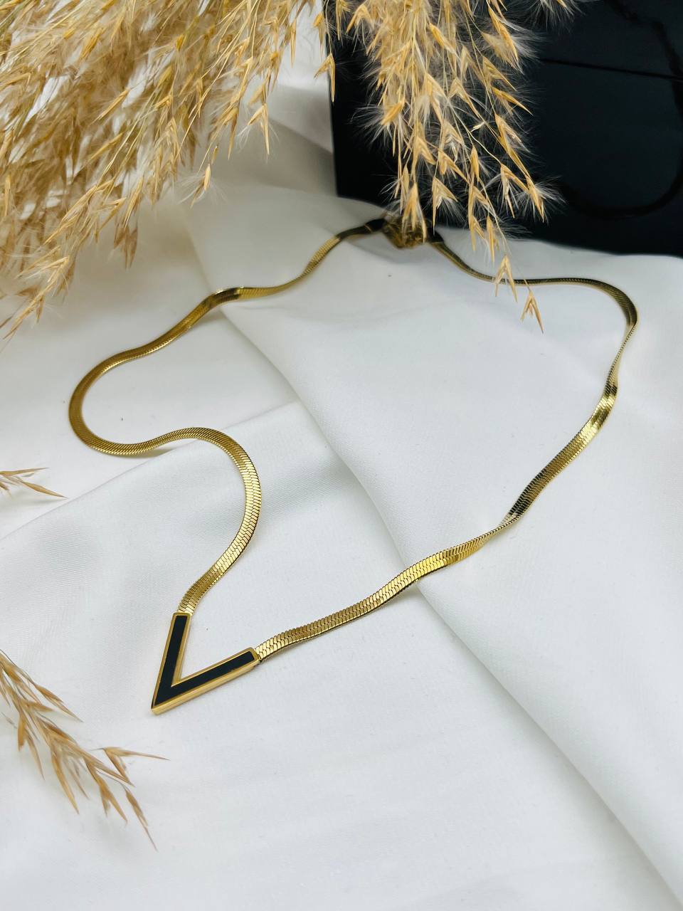 V Necklace