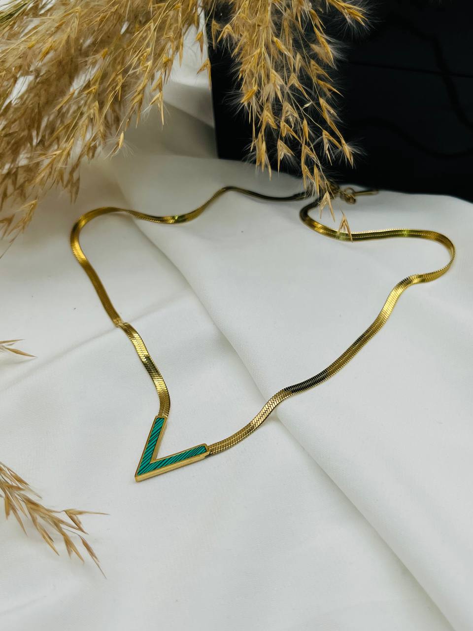V Necklace