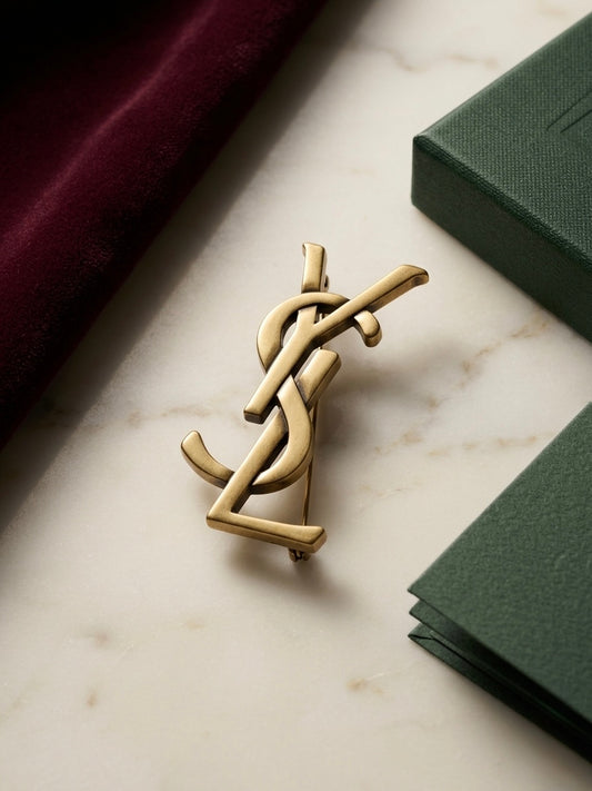 Hilo Brooch