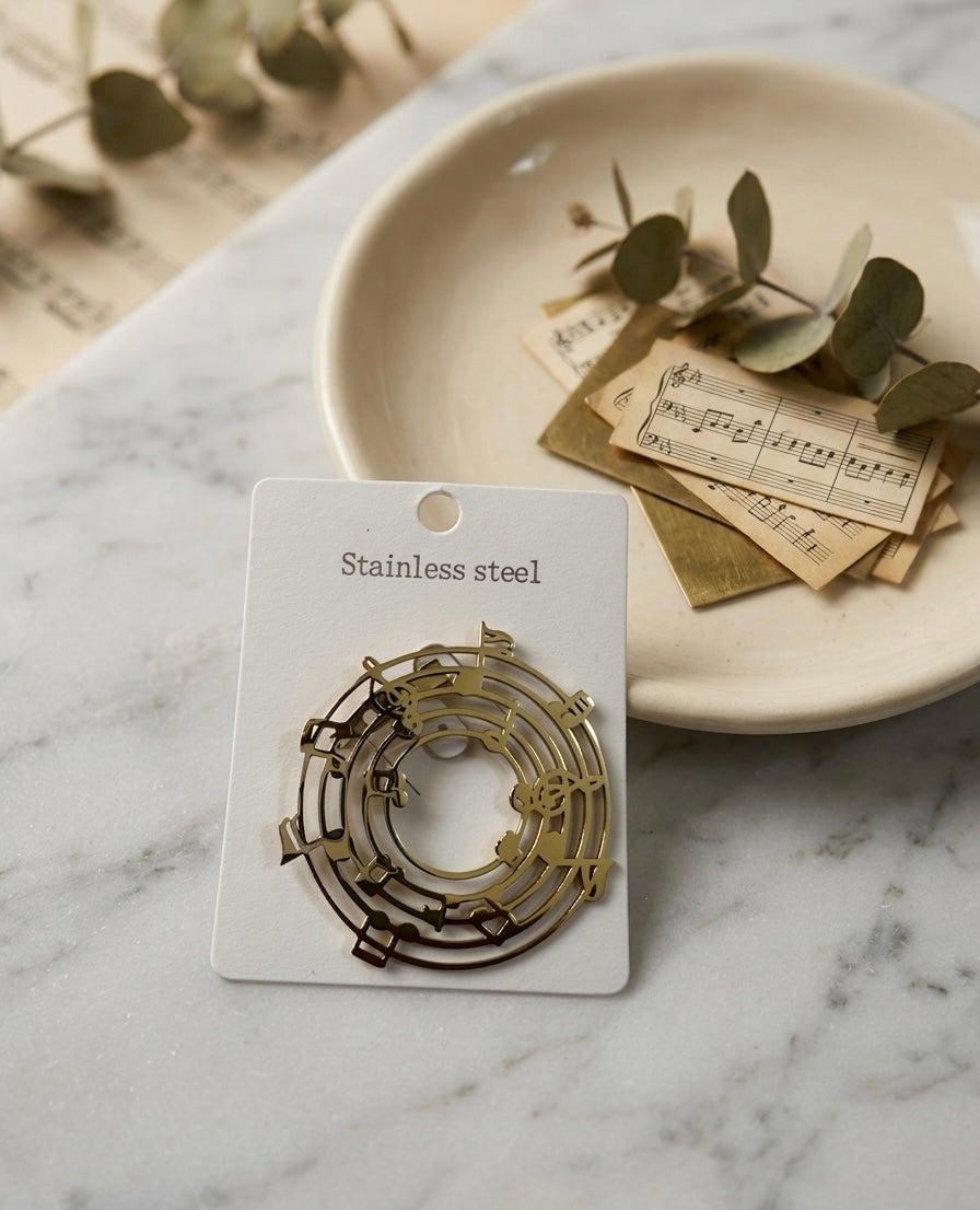 Tili Brooch