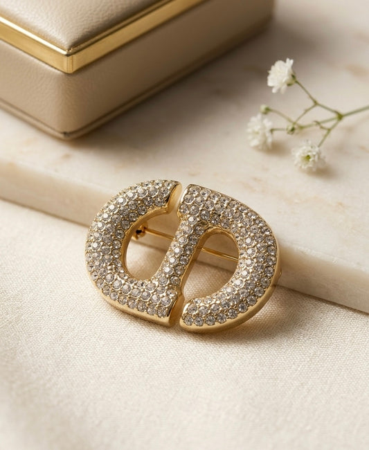 Xio Brooch