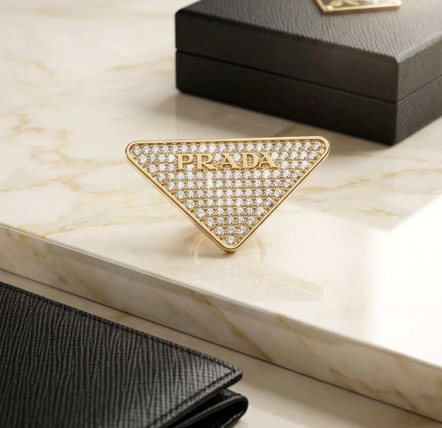 Prio Brooch