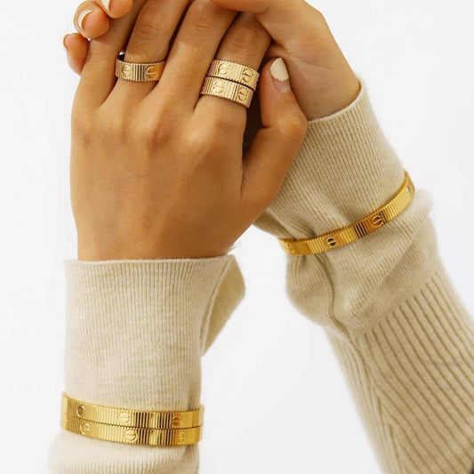 Likly Bangle