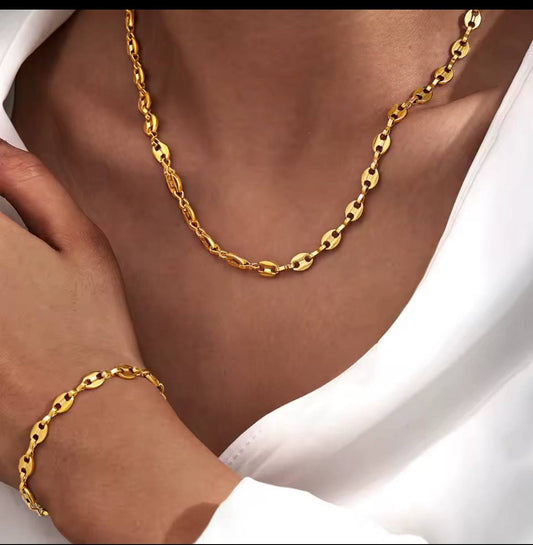 Yolma Necklace
