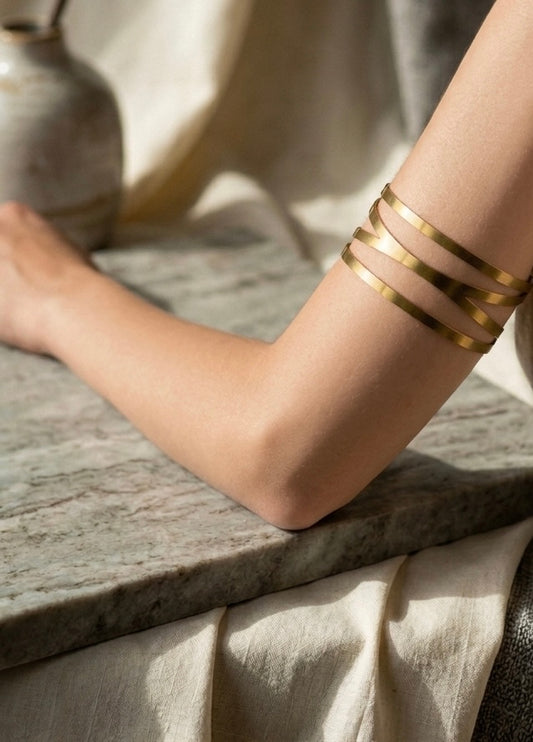 Oloi Arm cuff