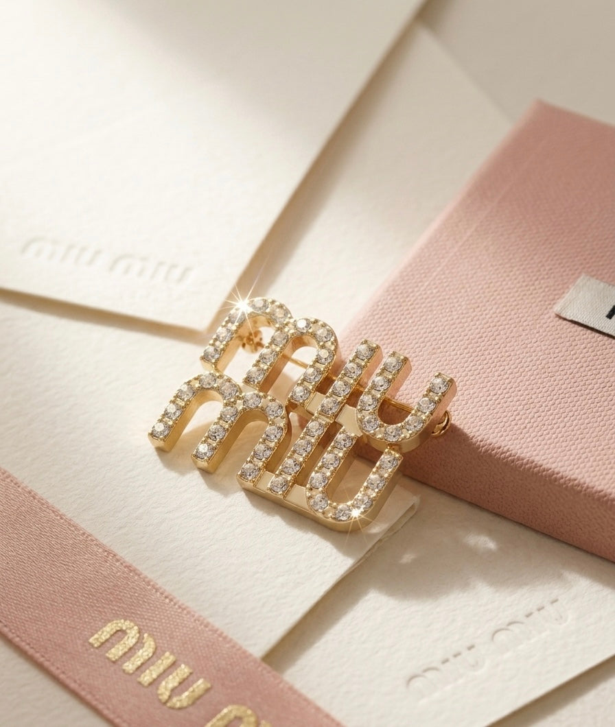 Hilo Brooch