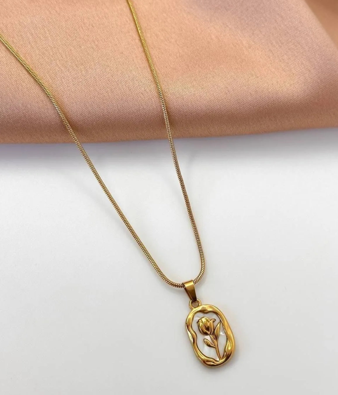 Florta Necklace
