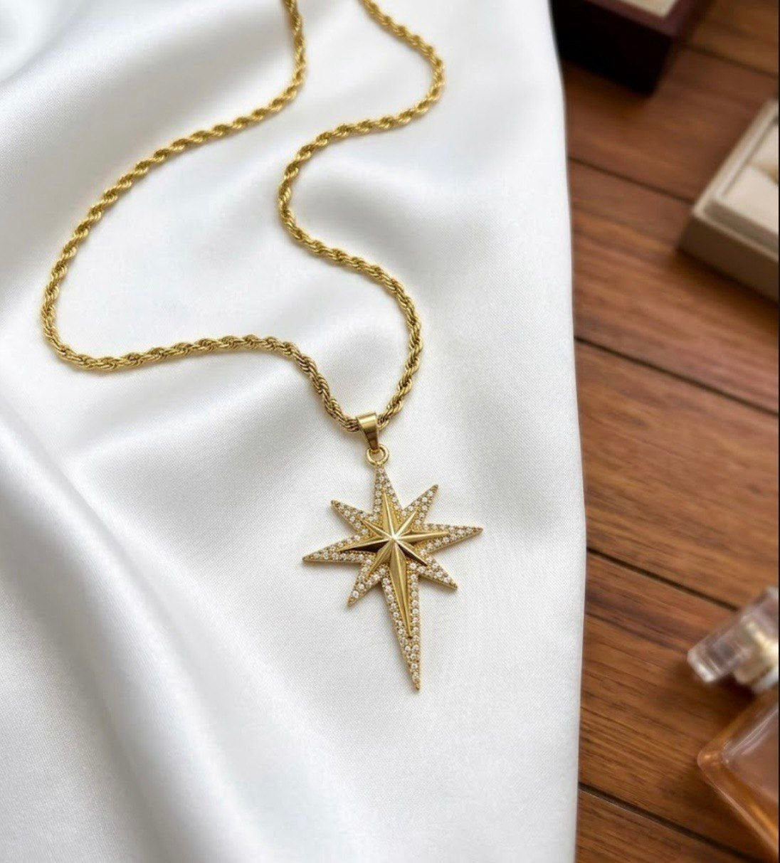 Whio Necklace
