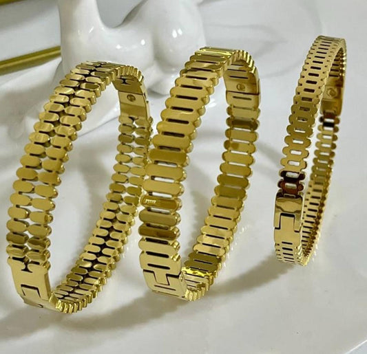 Lmnda Bangle