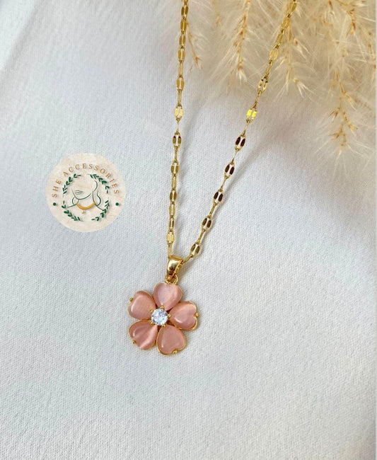 Flona Necklace