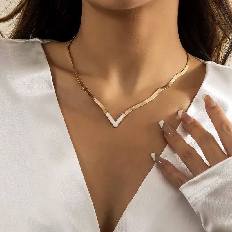 V Necklace