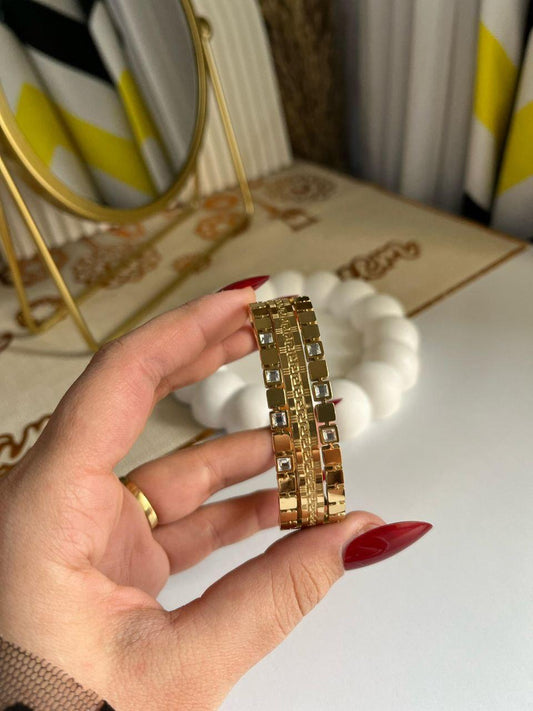 Mega Bangle