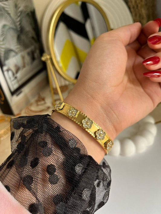 Van Cleef Bangle