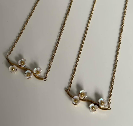 Florna Necklace