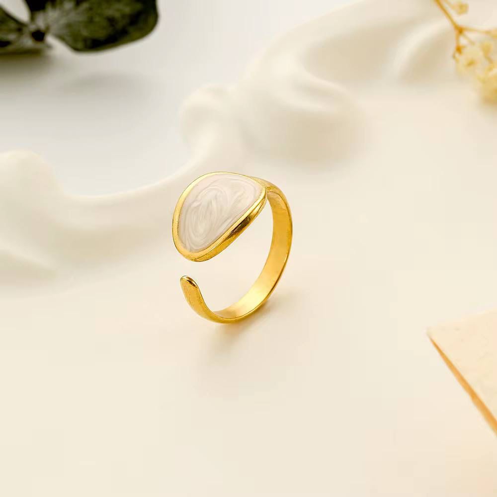 Erma Ring