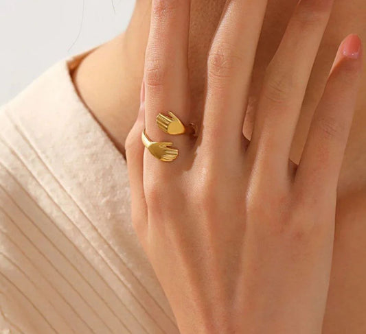 Hug Ring
