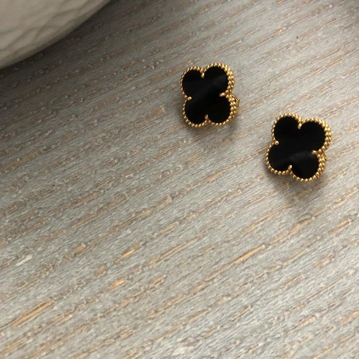 Van Cleef Earring